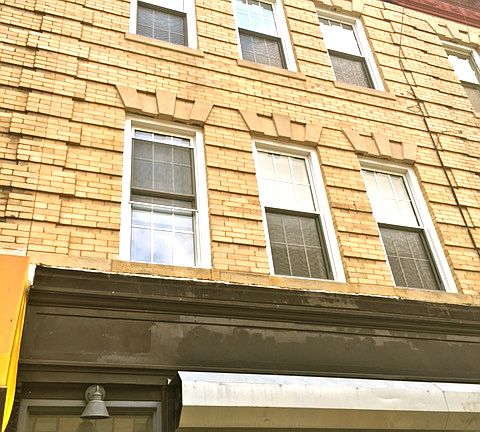 2nd image of 194 Howard Ave APT 2