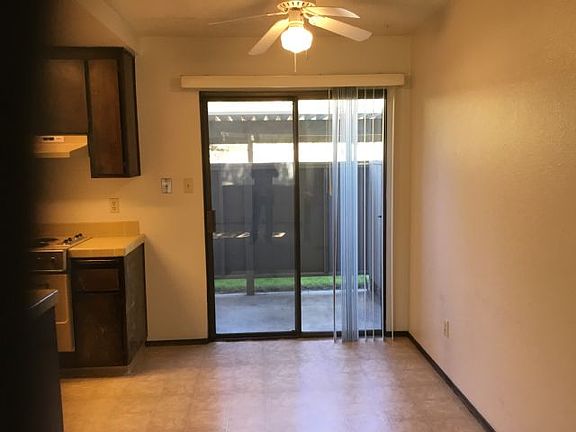 4th image of 1951 Scarborough Dr APT 13