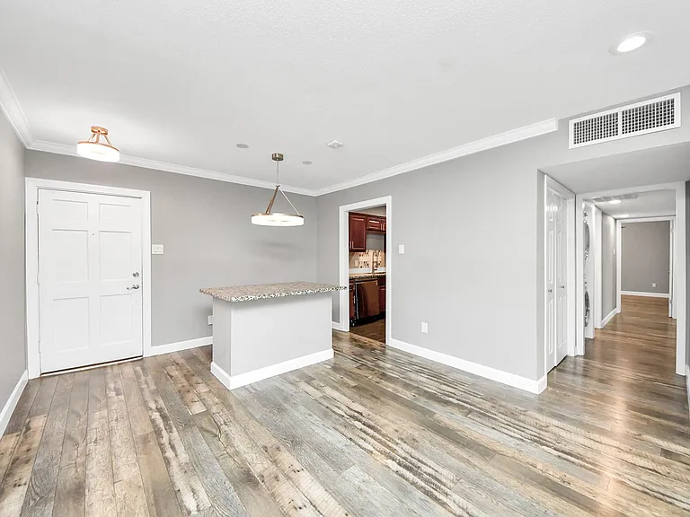 2224 S Piney Point Rd #227 — Photo 4