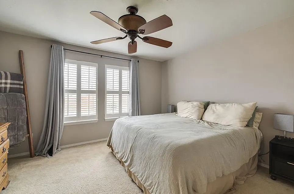 3017 Valley Dr — Photo 1