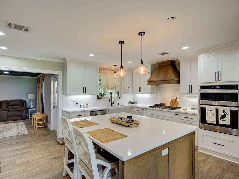 1710 Ray Ave — Photo 8