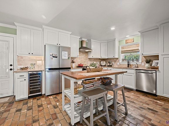 3rd image of 6115 N Bristle Cone Ct