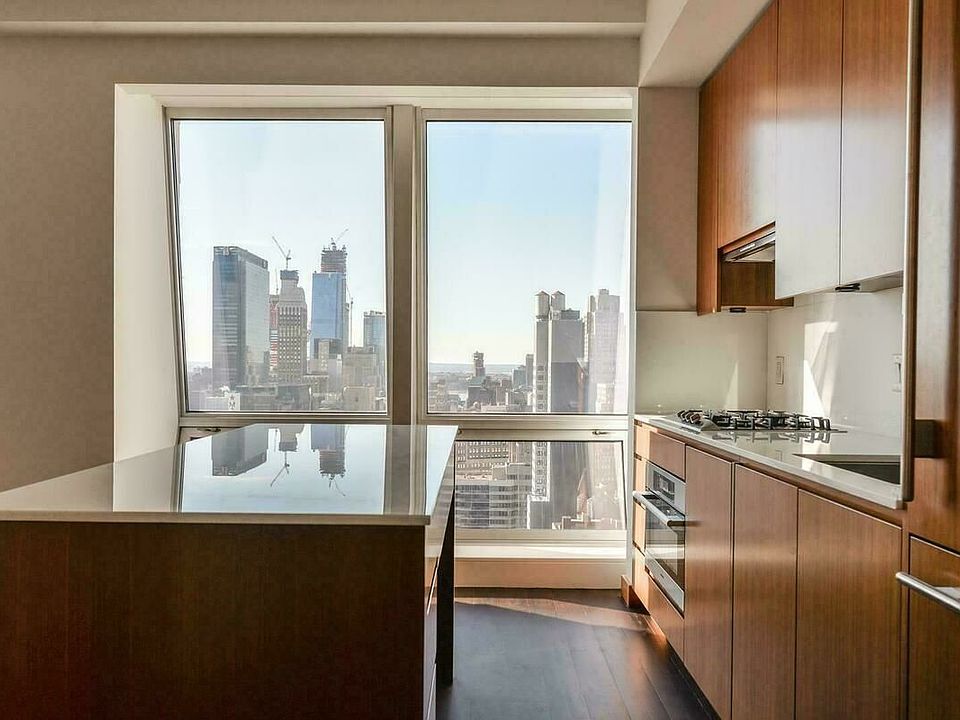 1st image of 400 5th Ave APT 38G