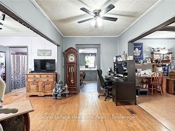 3rd image of 3064 Patrick St