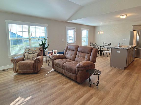 2nd image of 3860 W Riley Street