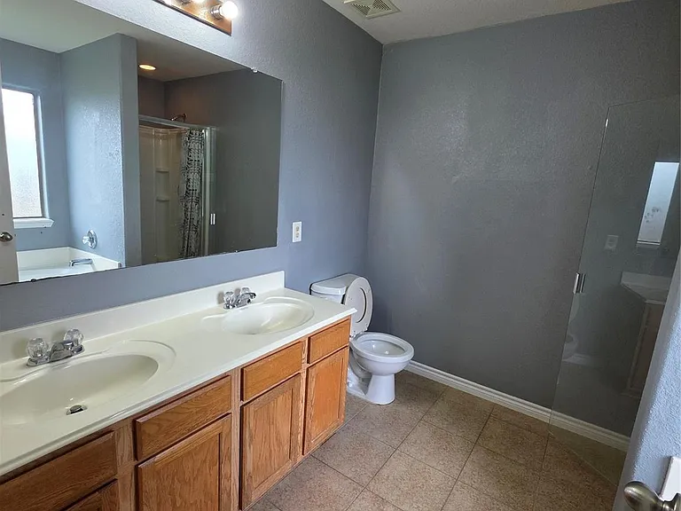 9014 Kerry Prairie Ln — Photo 15