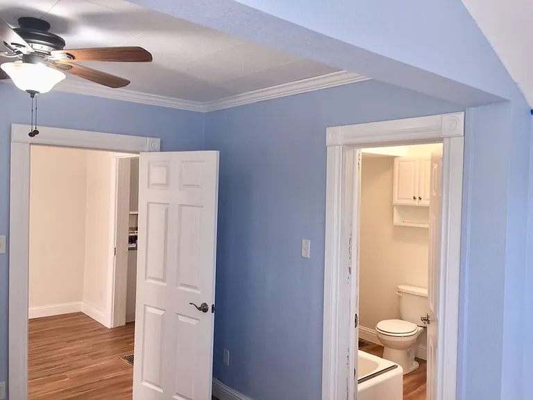 526 W Dale St — Photo 14