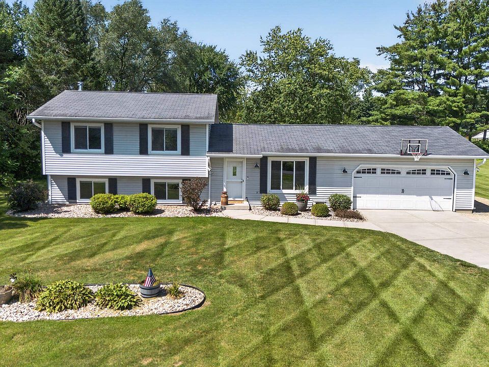 1st image of 3425 Meadow Rd