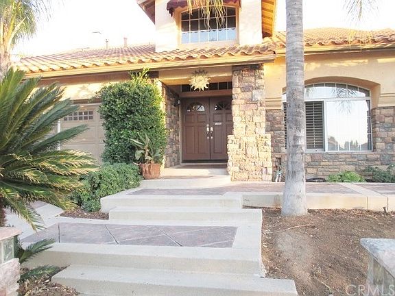 3rd image of 35594 Larkspur Dr