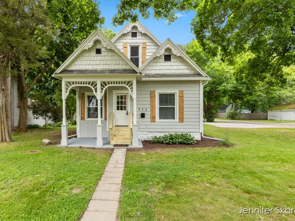 933 Masonic Ave, Belding, MI 48809