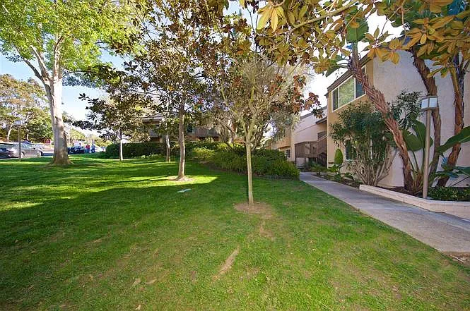 8571 Villa La Jolla Dr #I — Photo 16