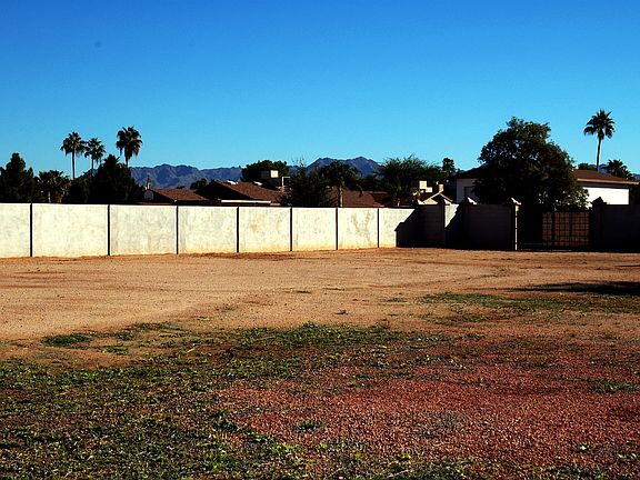 5th image of 6120 E Shea Blvd