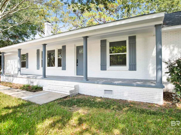 1110 Hand Ave, Bay Minette, AL 36507