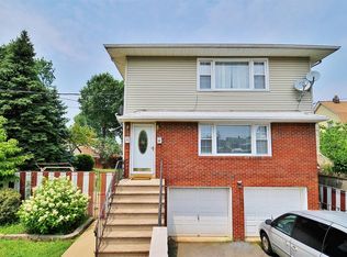 553 Middlesex St, Linden, NJ 07036