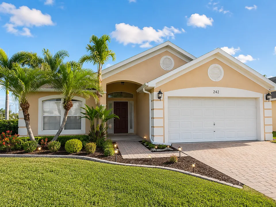 2440 Bridgeport Cir