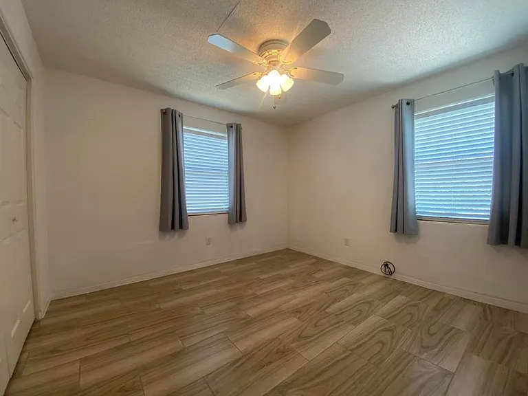 19 River Shore Dr — Photo 15