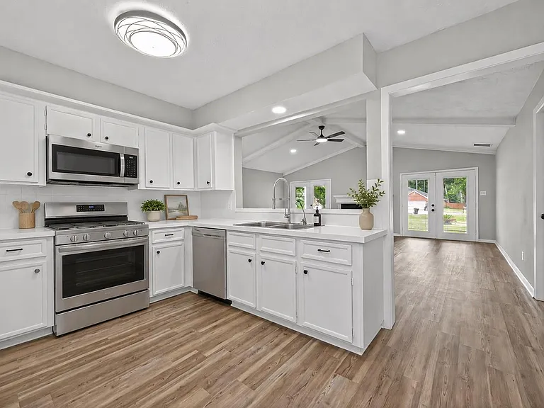 12079 Maverick Dr — Photo 11