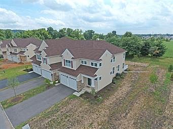 4th image of 851 Iron Ln