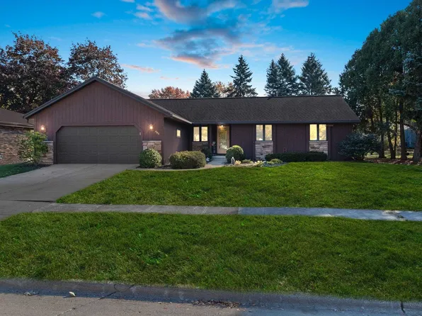 406 Silver Spring Dr, Green Bay, WI 54303
