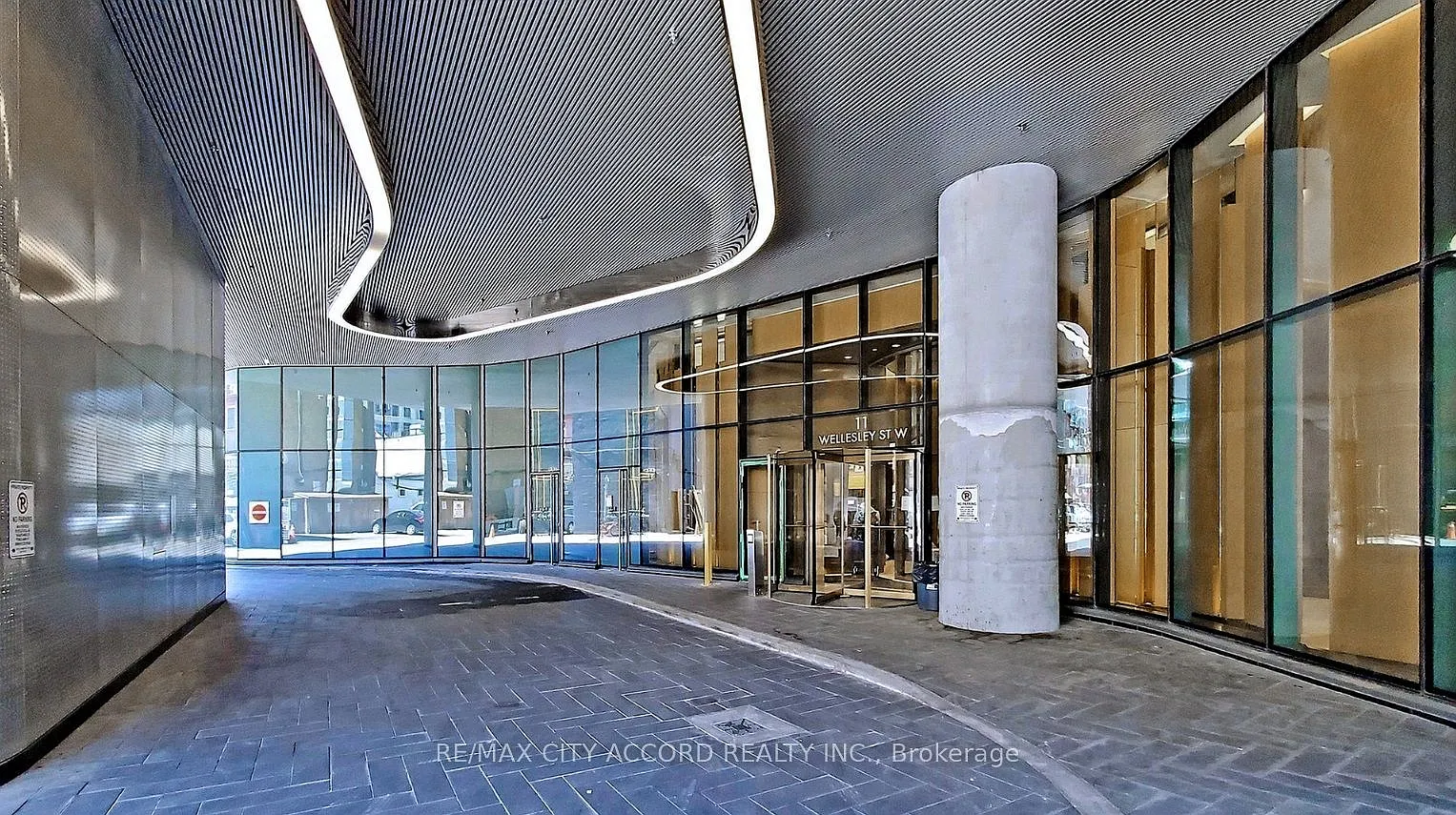 Wellesley On The Park — Photo 2
