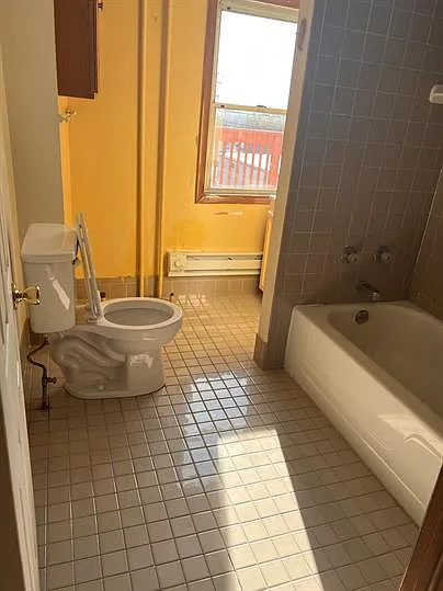 116 E Broad St #B — Photo 11