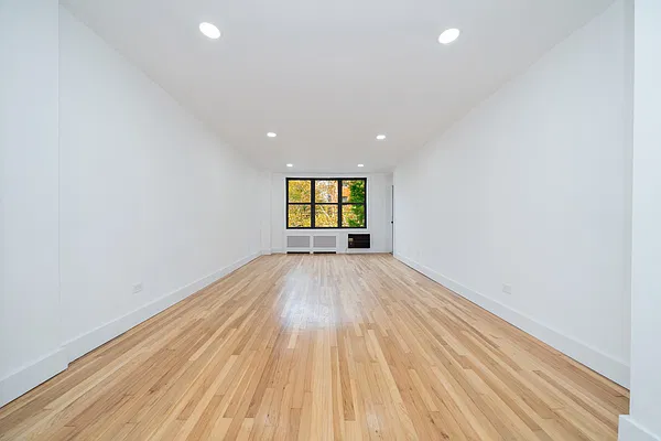 Living room, photo 1