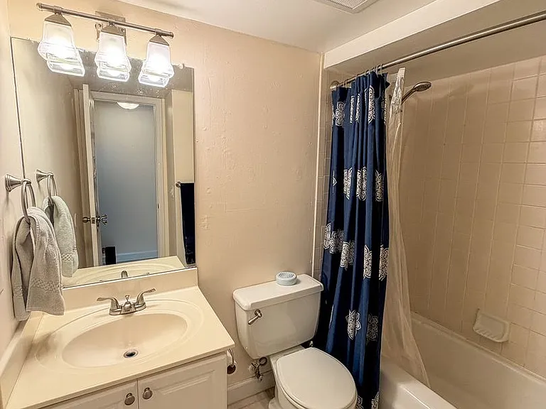 1700 SW 16th Ct #J22 — Photo 14