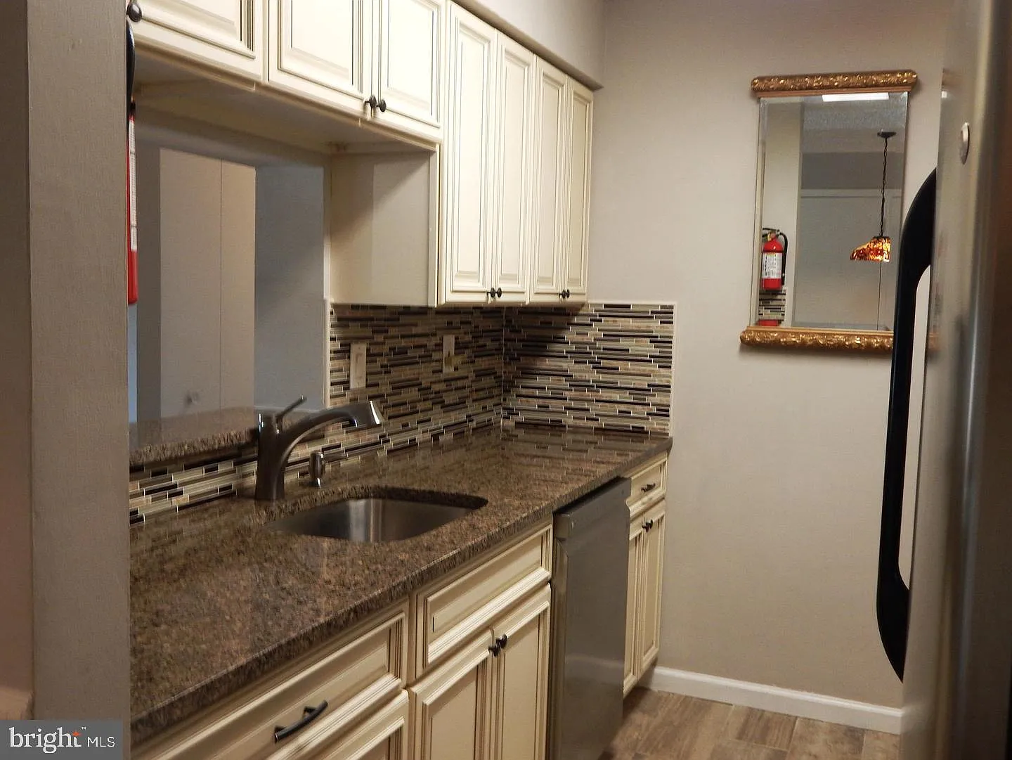 2 bed, 2.0 bath, 936 sqft, $2,350 — Photo 3