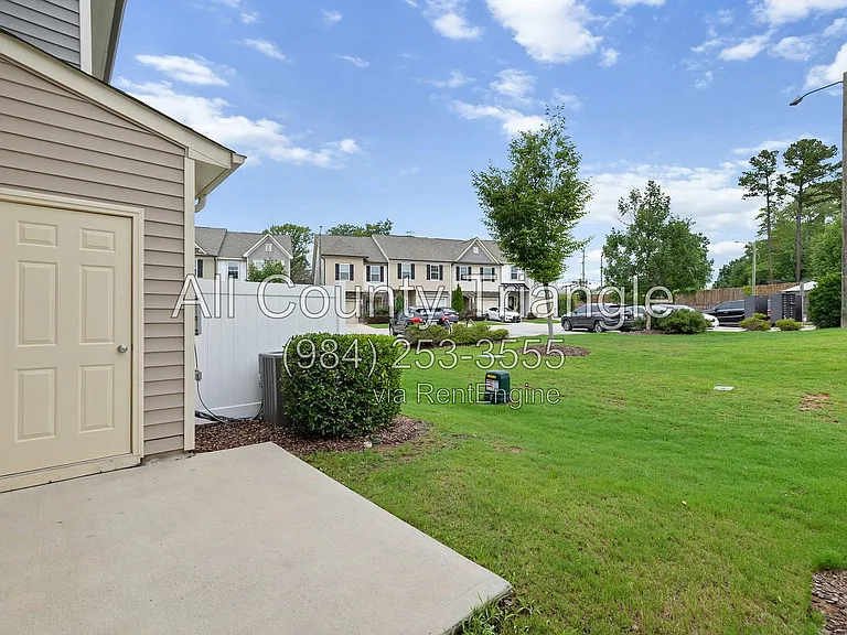 1005 Amber Shadow Dr — Photo 34