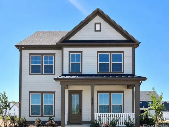 14121 Flying Hooves Ln, Pineville, NC 28134