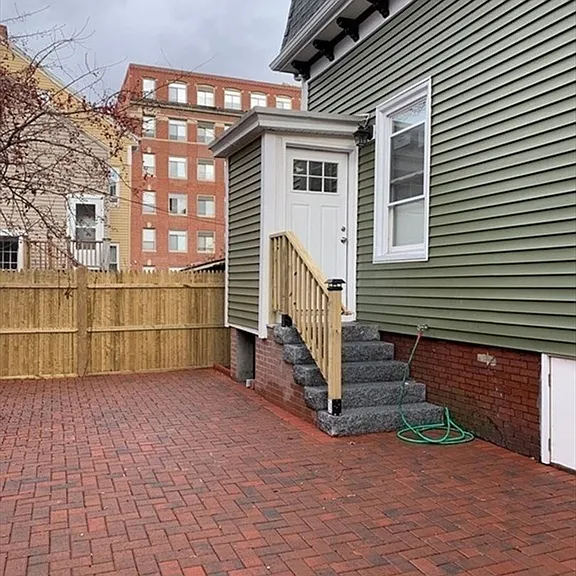 2 Boardman Pl #2 — Photo 2