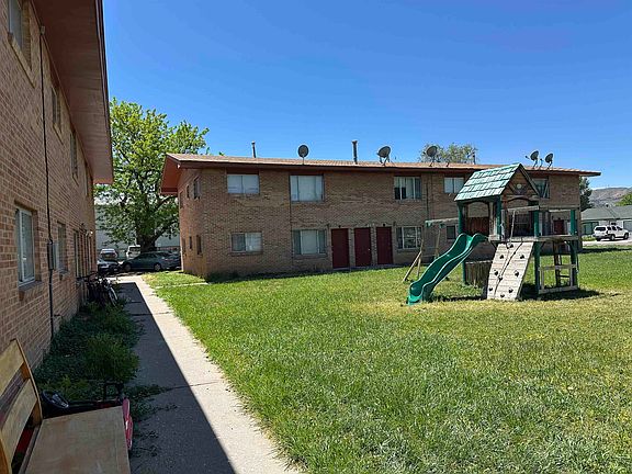 5th image of 1070 McKinley Ave