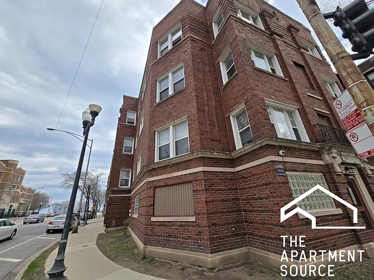 7755 N Sheridan Rd #2 — Photo 8
