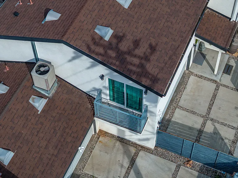 122 N Rowan Ave — Photo 24