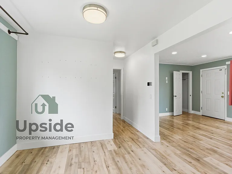8719 E Valleyway Ave — Photo 20