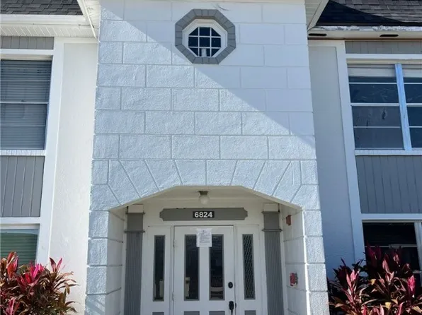6824 Sandtrap Dr APT 4, Fort Myers, FL 33919