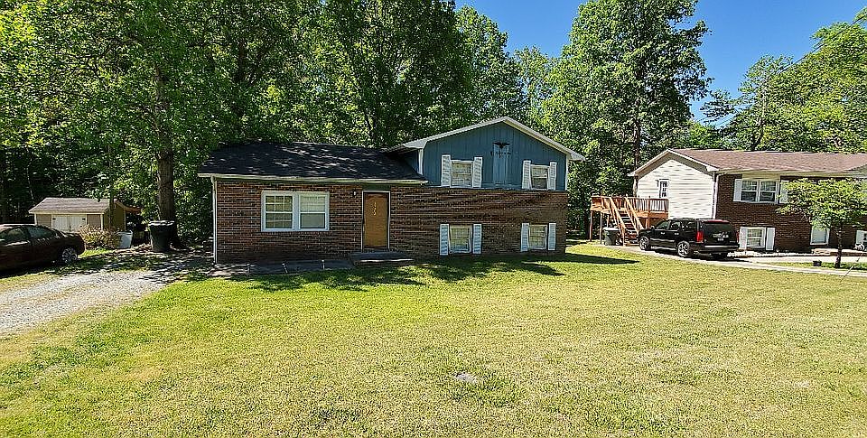 1st image of 202 Woodland Dr