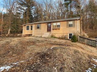 1510 Quaker St, Northbridge, MA 01534