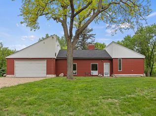 2595 Carver Ave E, Maplewood, MN 55119
