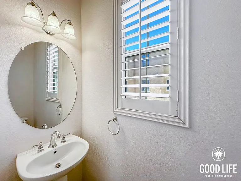 1823 Peach Ct #3 — Photo 10