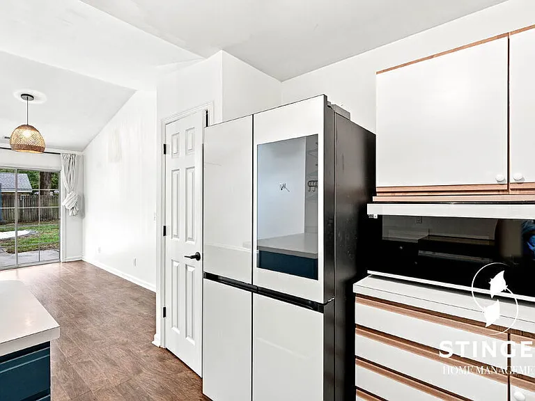 54 Ardmore Ave — Photo 16