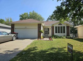 2131 W Millstone Rd, Lincoln, NE 68522