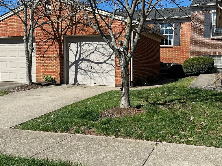 320 Twin Spires Trl — Photo 1