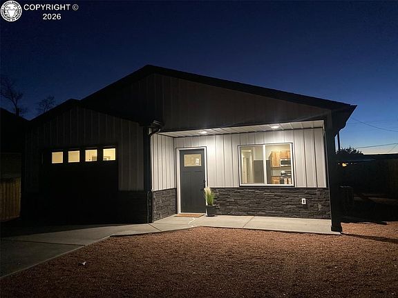 2nd image of 103 Illinois St