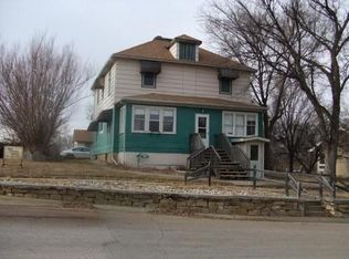 411 3rd Ave W, Lemmon, SD 57638