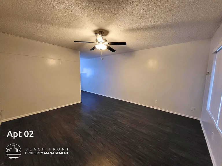 12022 Birch Ave — Photo 8