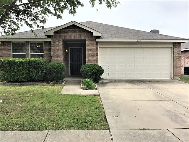 1620 Baxter Springs Dr — Photo 1