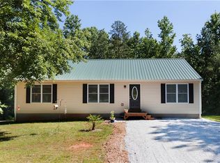 444 Cedar Tree Dr, Walhalla, SC 29691