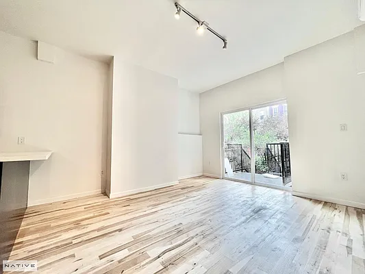 Rented by Native Real Estate LLC | media 7