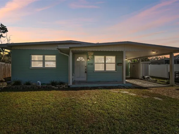 8735 Bay St NE, Saint Petersburg, FL 33702